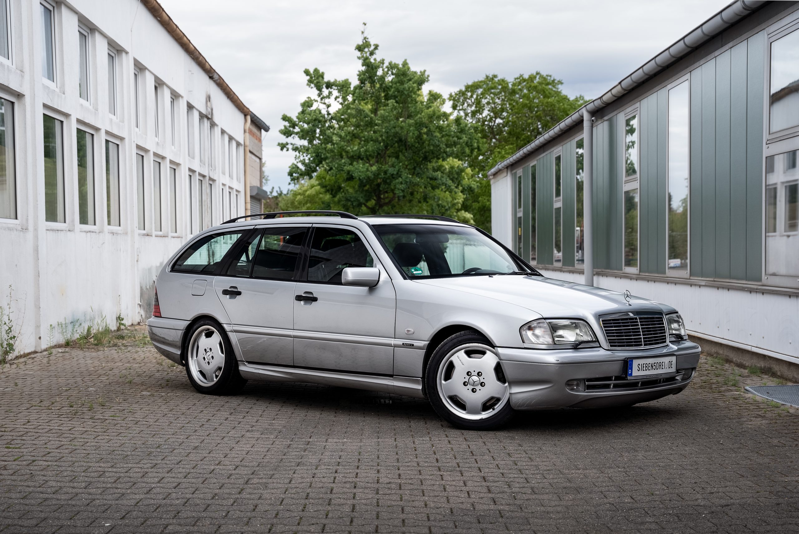 Mercedes-Benz C43T AMG