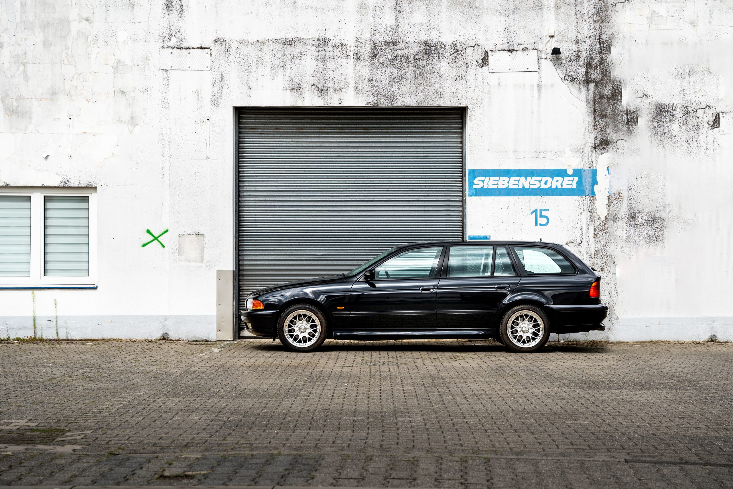 BMW E39 528I
