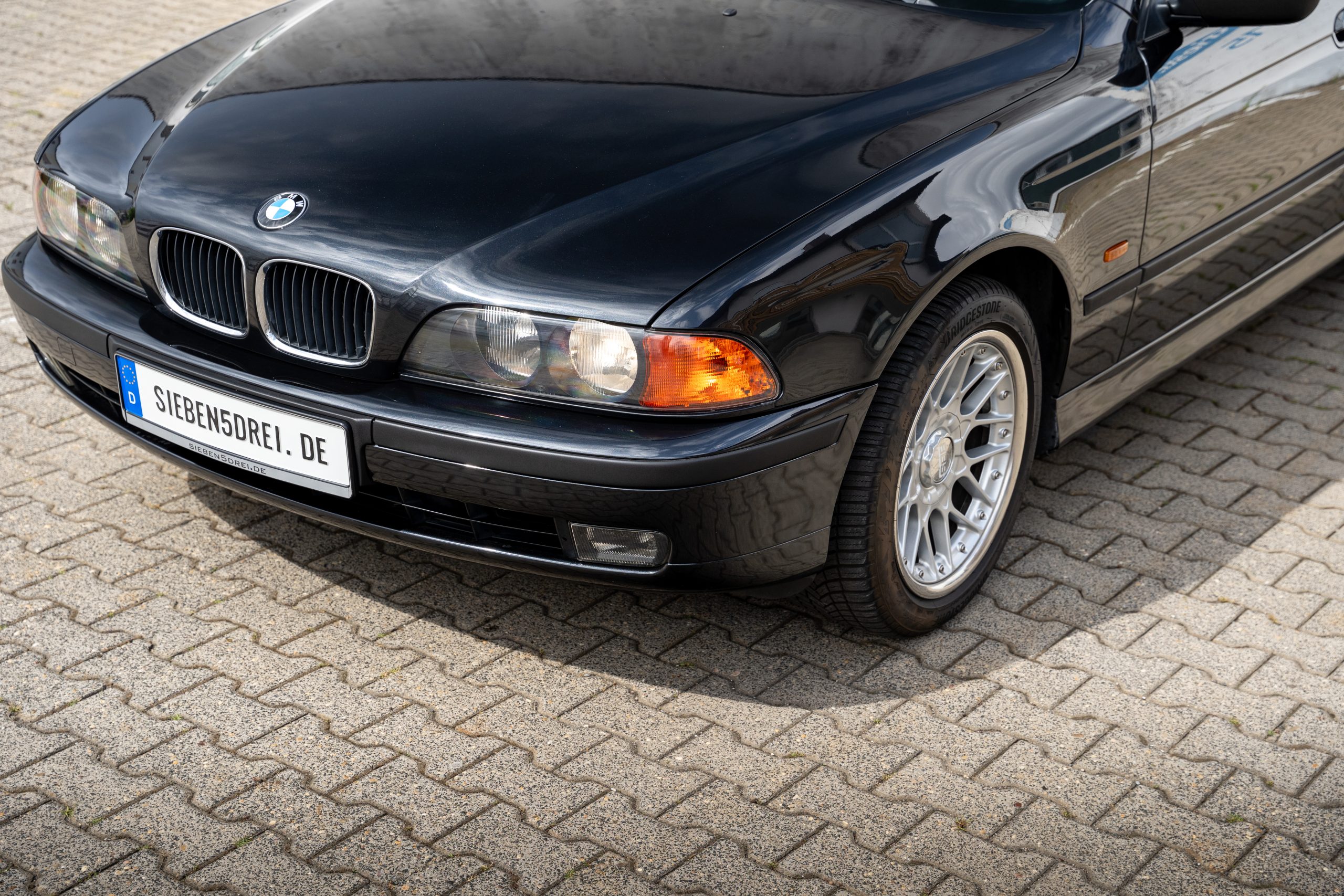 BMW E39 528I