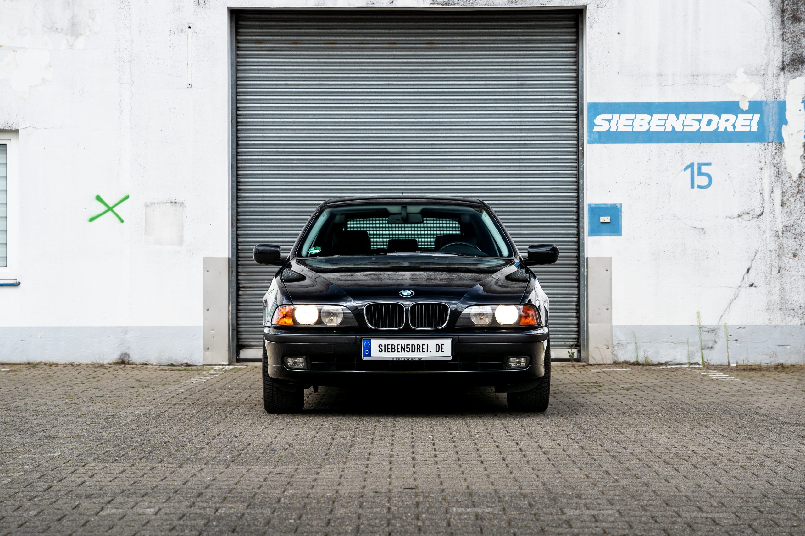 BMW E39 528I