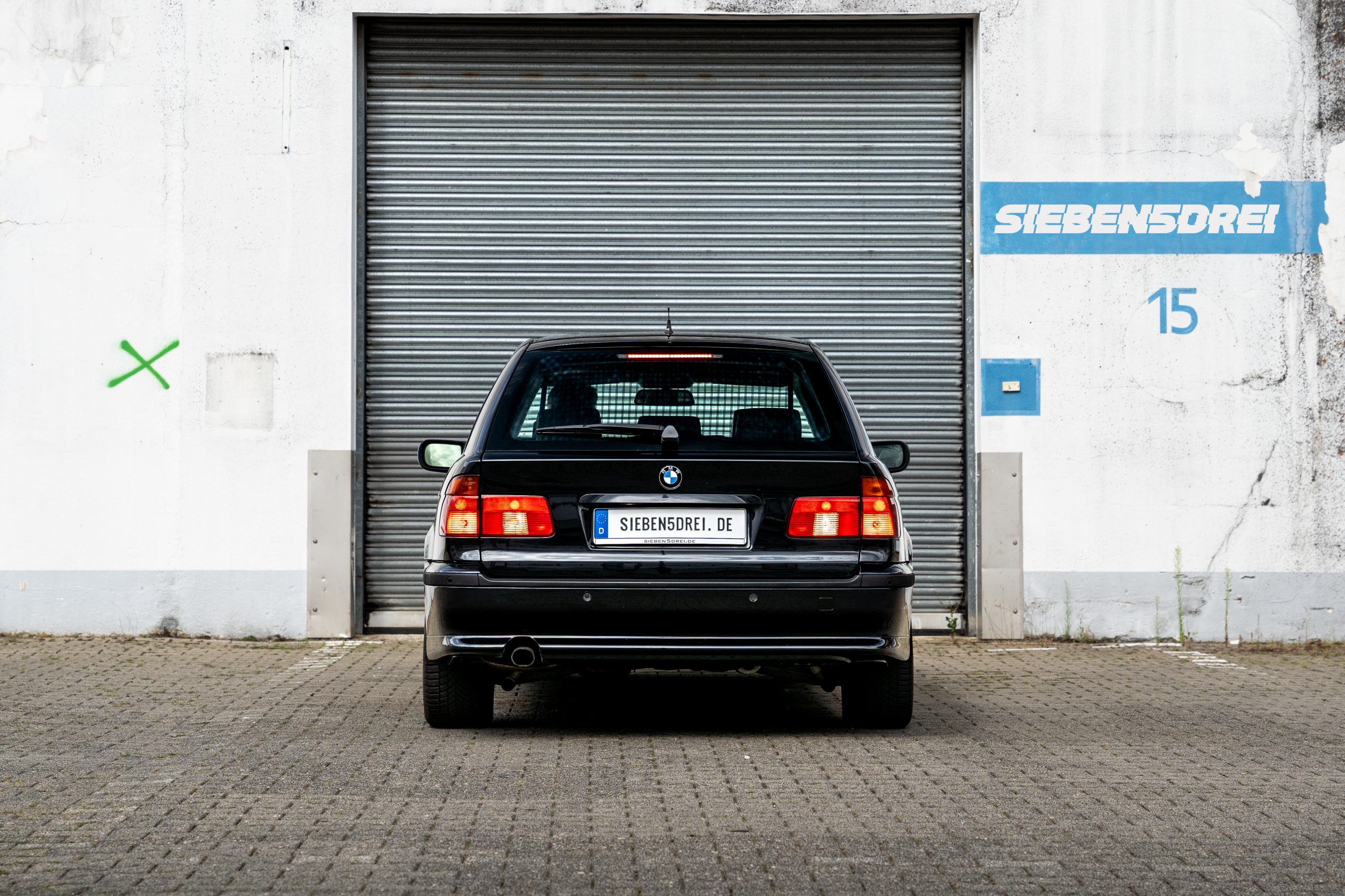 BMW E39 528I