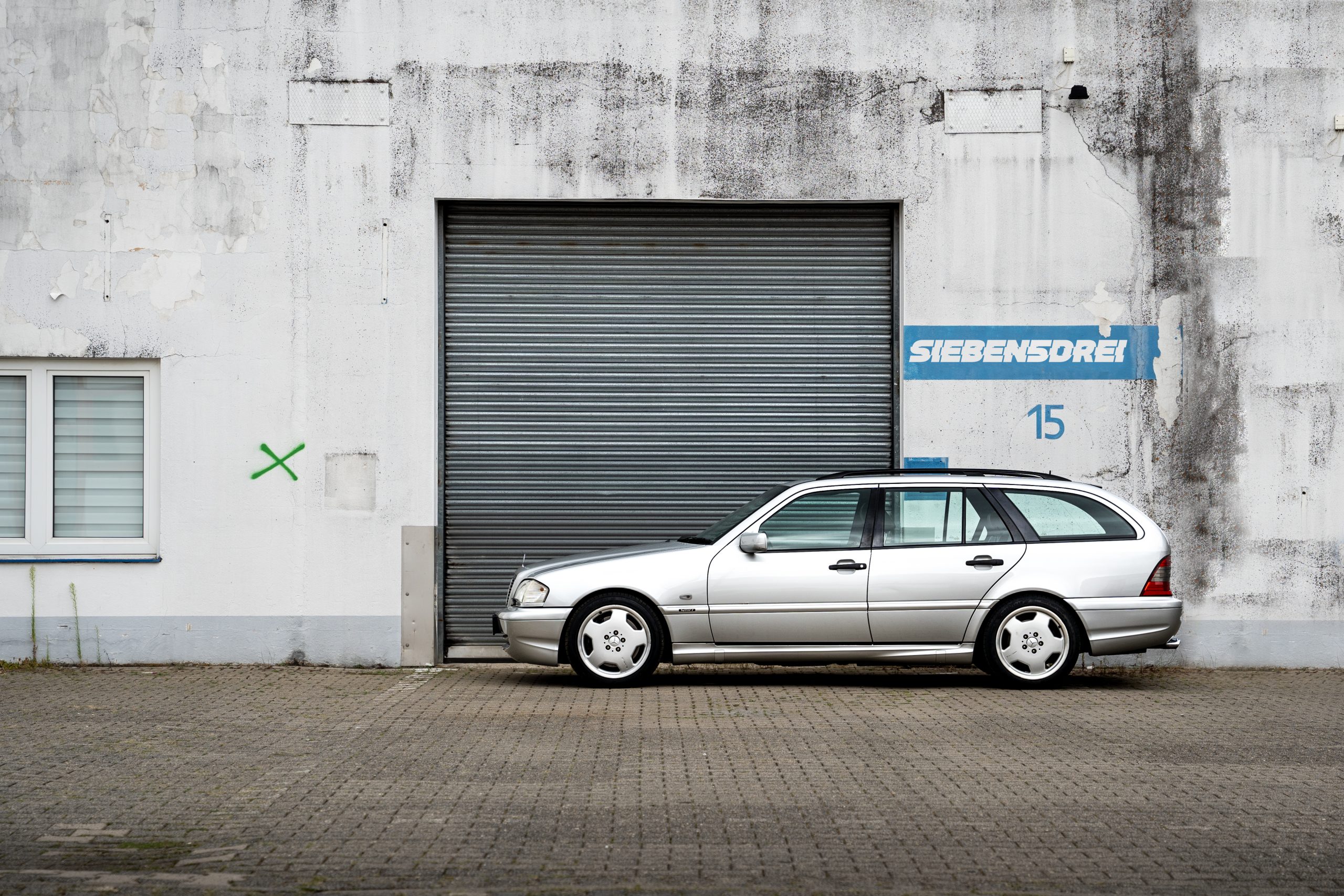 Mercedes-Benz C43T AMG